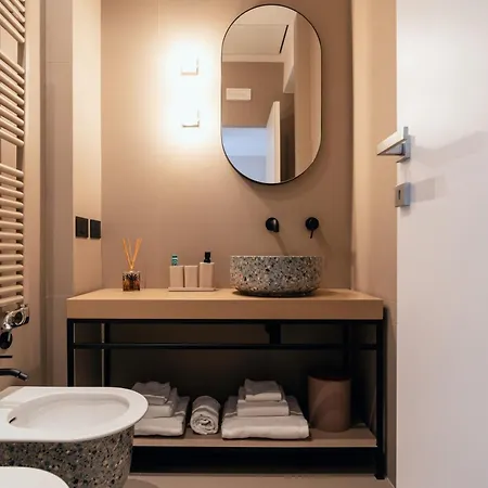 The Flow - Via Del Corso Gasthuis Rome