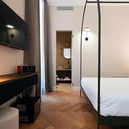 The Flow - Via Del Corso Guest house *