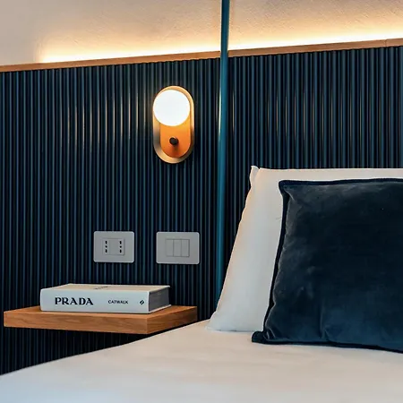 The Flow - Via Del Corso Guest house *