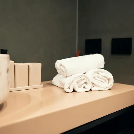 بيت ضيافة The Flow - Via Del Corso 4*