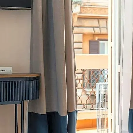 The Flow - Via Del Corso Guest house