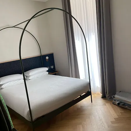 The Flow - Via Del Corso بيت ضيافة روما