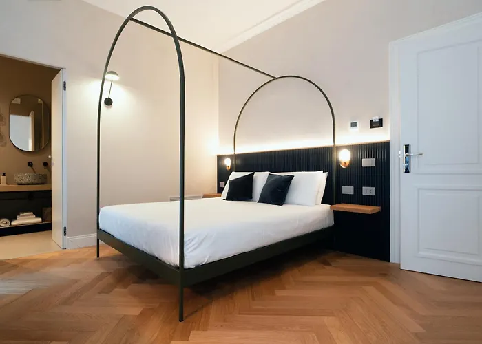 بيت ضيافة The Flow - Via Del Corso روما