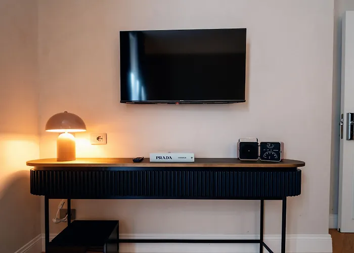 بيت ضيافة The Flow - Via Del Corso روما