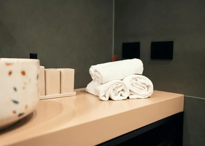 بيت ضيافة The Flow - Via Del Corso 4*